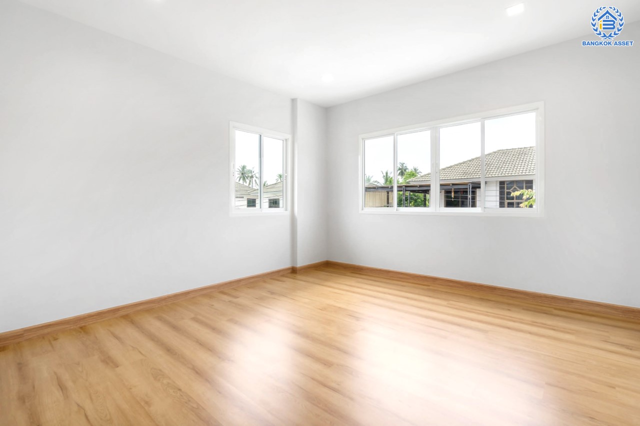 บ้านมือสองตกแต่งใหม่ ม.ศุภาลัย ออร์คิดปาร์ค2 ปิ่นเกล้า-ใกล้ถ.กาญจนาภิเษก หลังมุม ตกแต่งหรูหรา เนื้อที่ 69.8 ตร.ว. ฟังก์ชัน 4 ห้องนอน 4 ห้องน้ำ 1 ห้องแม่บ้าน จอดรถได้ 2 คัน บนทำเลเดินทางสะดวก เชื่อมต่อหลายเส้นทาง และเดอะมอลล์บางแค ทางด่วน "กาญจนาภิเษก" และรถไฟฟ้า "สถานีภาษีเจริญ"